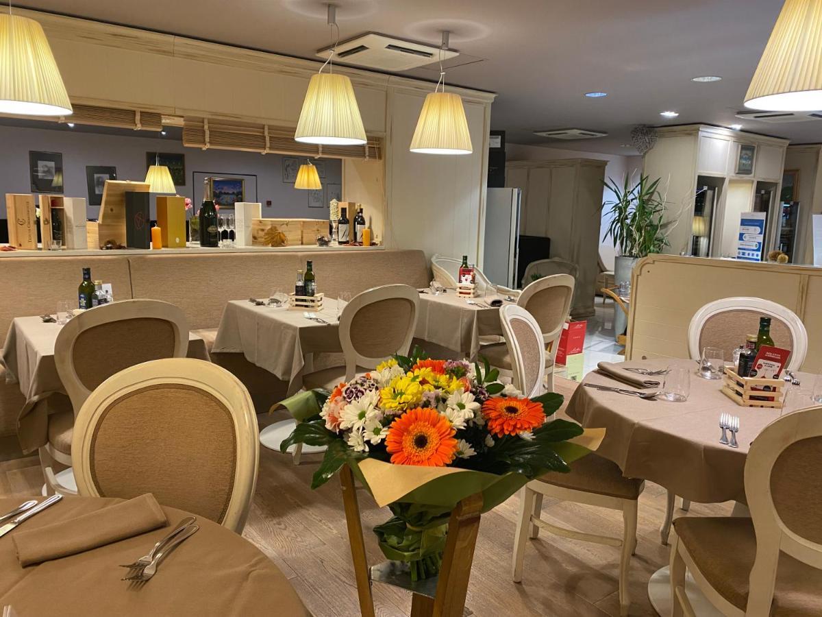 Gran Paradiso Hotel Spa 圣乔瓦尼·罗通多 外观 照片